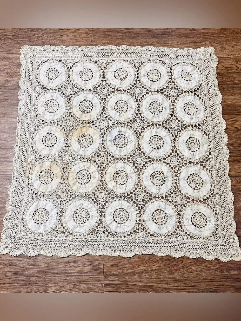 Vintage 1970’s Handmade Crocheted Embroidered Linen Tablecloth Lace Medallions